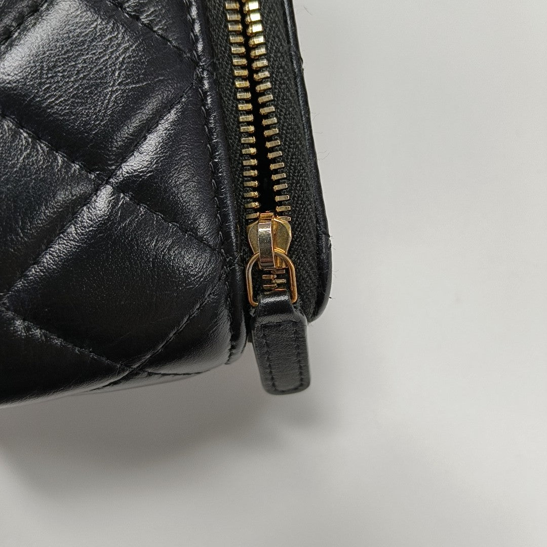 VANITY CASE Small Quilted Lambskin Black