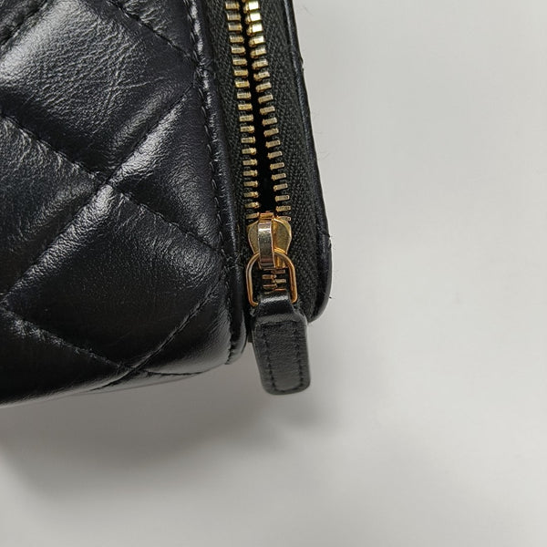 VANITY CASE Small Quilted Lambskin Black