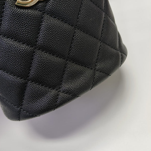 VANITY CASE Medium Quilted Grained Calfskin Black