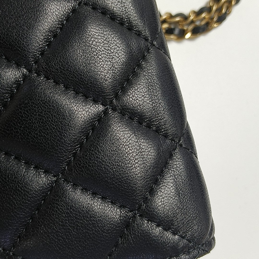 Quilted Lambskin Shoulder Bag Black