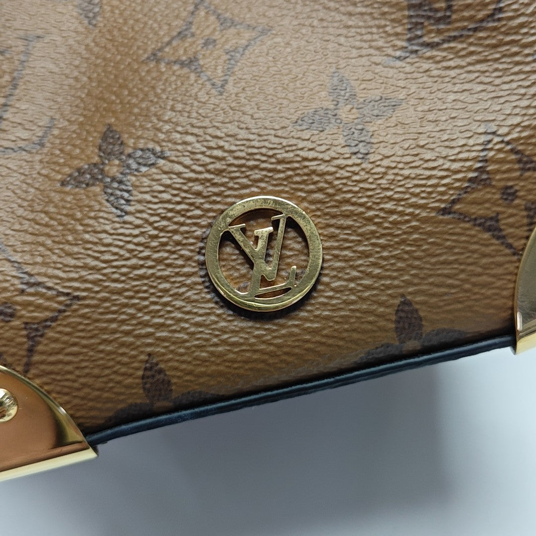 NOÉ PURSE LV CHARMS Monogram Coated Canvas Brown