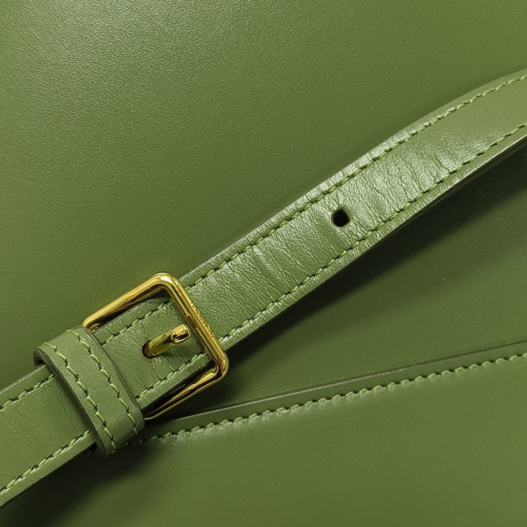 CRÉCY Calfskin Green