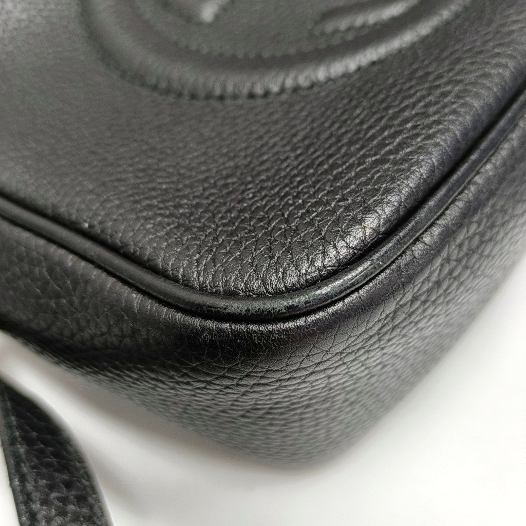 Authenticated pre-owned  Soho Small Calfskin Black - Crossbody Bag at Looply