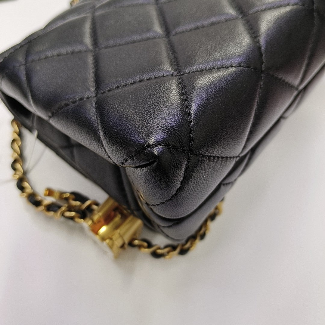 Quilted Lambskin Shoulder Bag Small Black