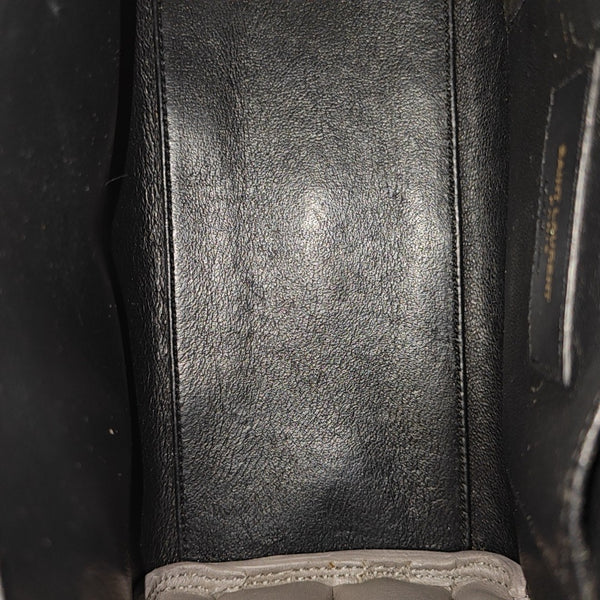 SAC DE JOUR Nano Calfskin Gray