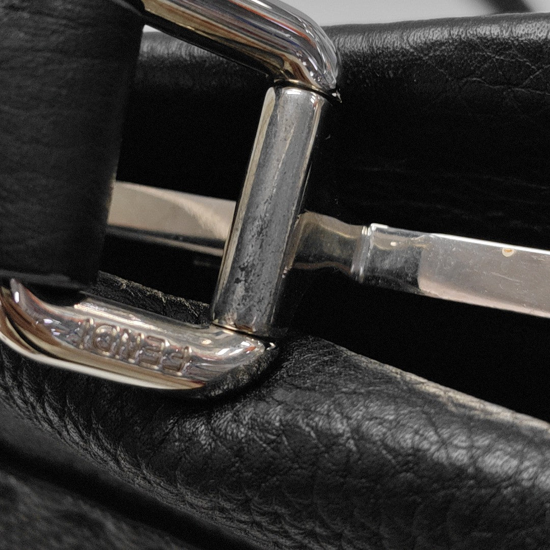 Peekaboo  Essential Medium Calfskin Black