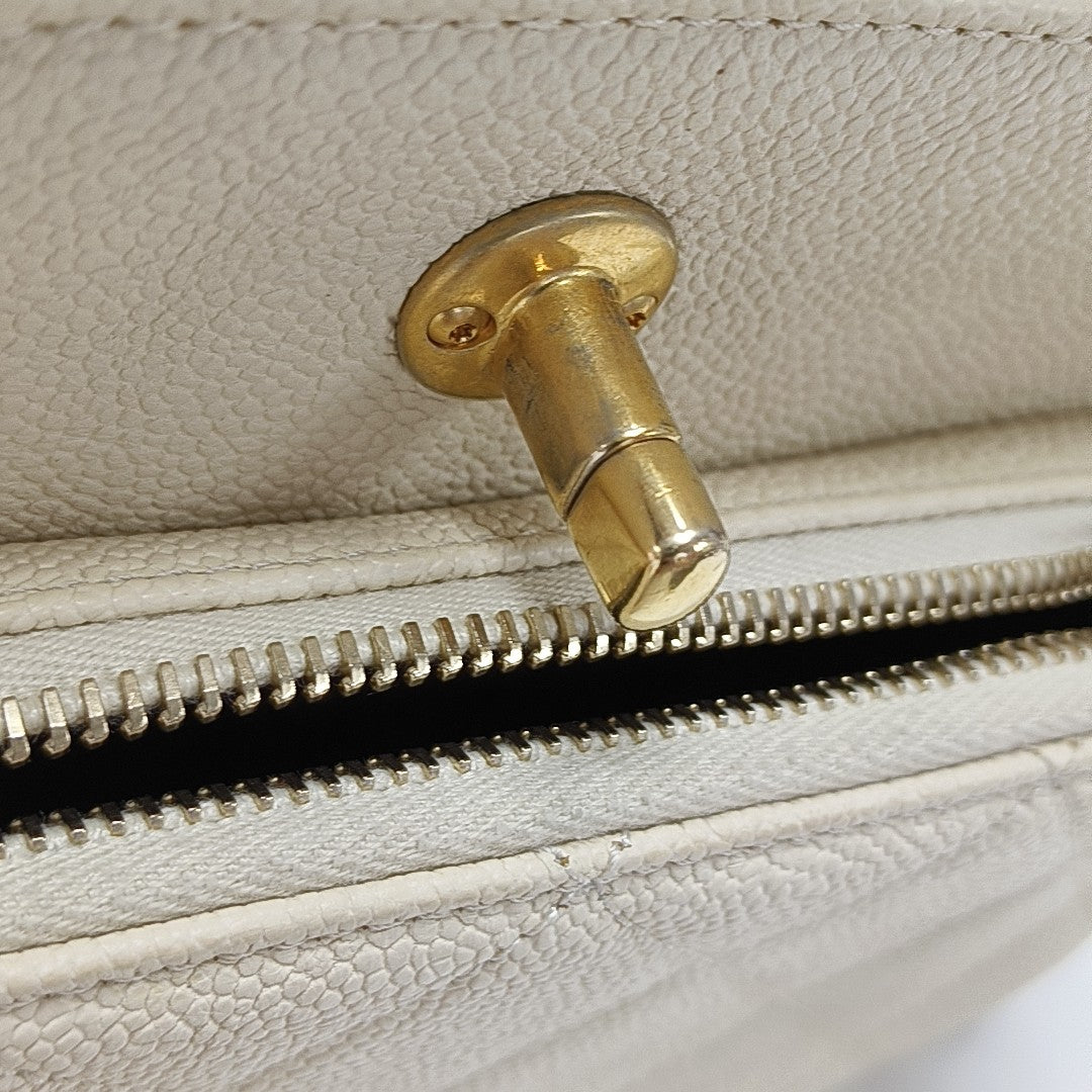 Quilted Grained Calfskin White
