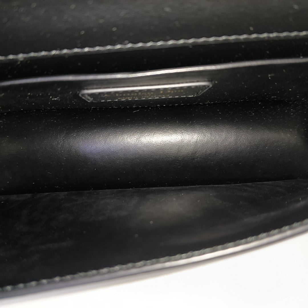 30 Montaigne East-West Small Calfskin Black