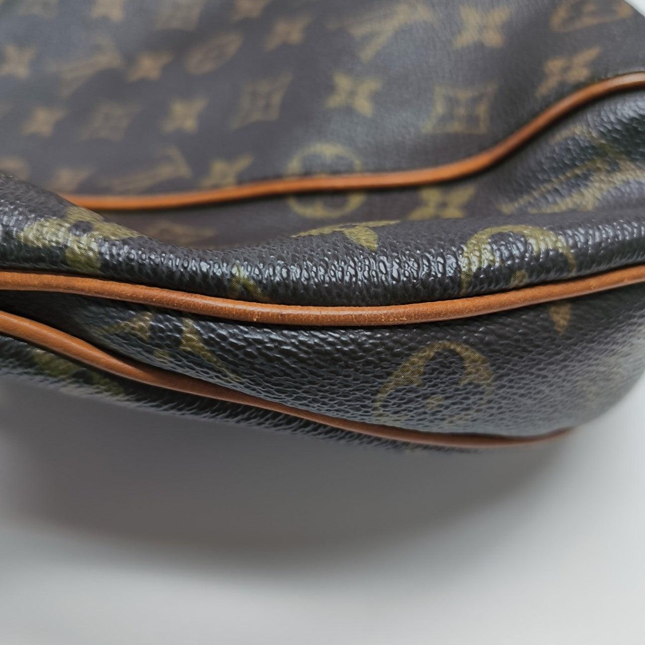 VINTAGE THAMES GM Monogram Coated Canvas Brown
