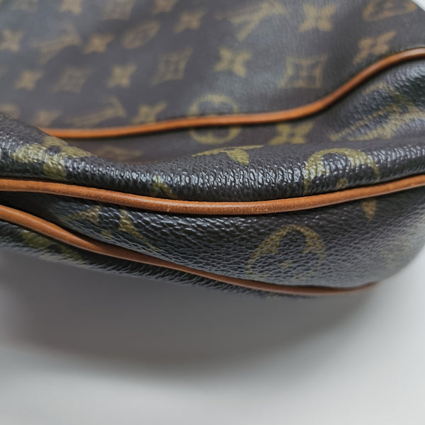 VINTAGE THAMES GM Monogram Coated Canvas Brown