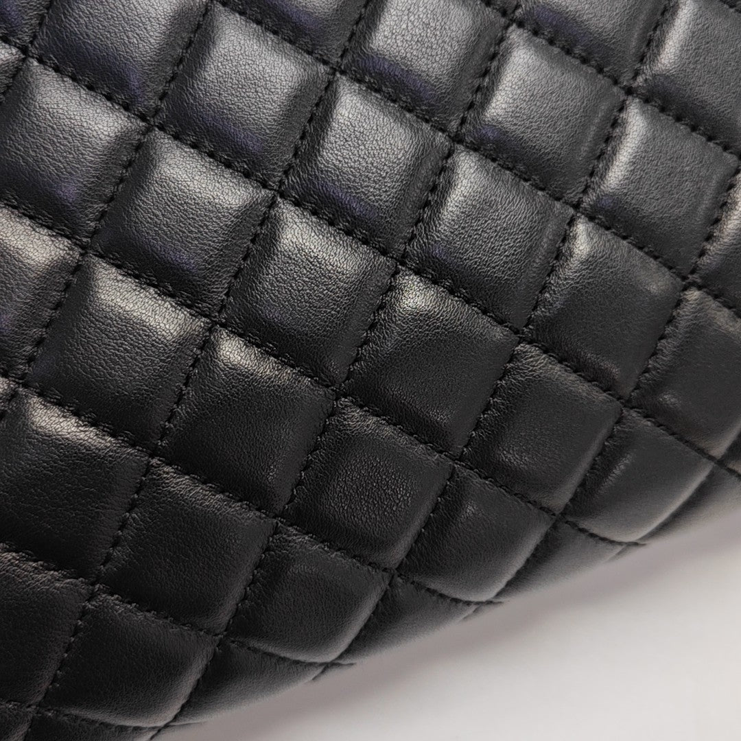 BOY CHANEL Medium Quilted Calfskin Black