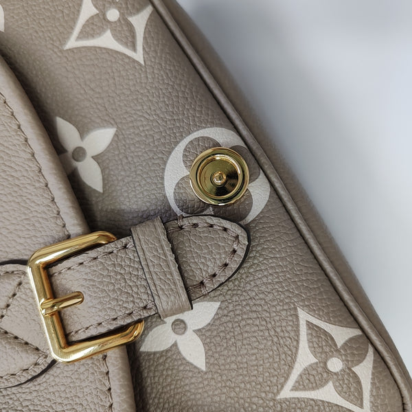 DIANE Nano Monogram Calfskin Gray