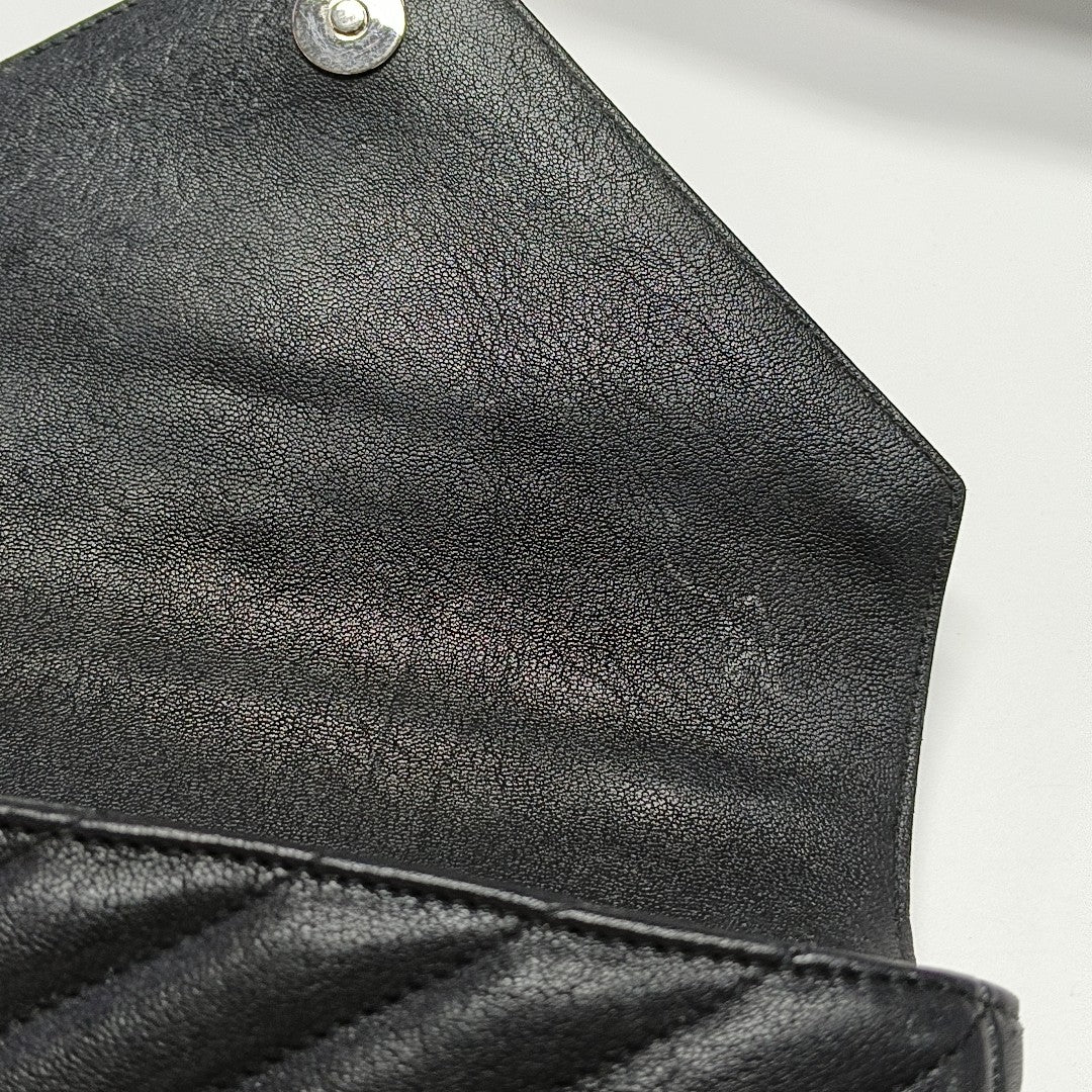 COLLEGE Medium Chevron Lambskin Black