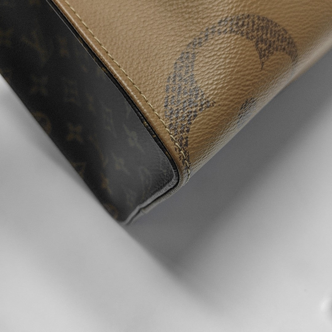 Authenticated pre-owned  ONTHEGO MM Monogram Coated Canvas Brown - Tote Bag at Looply
