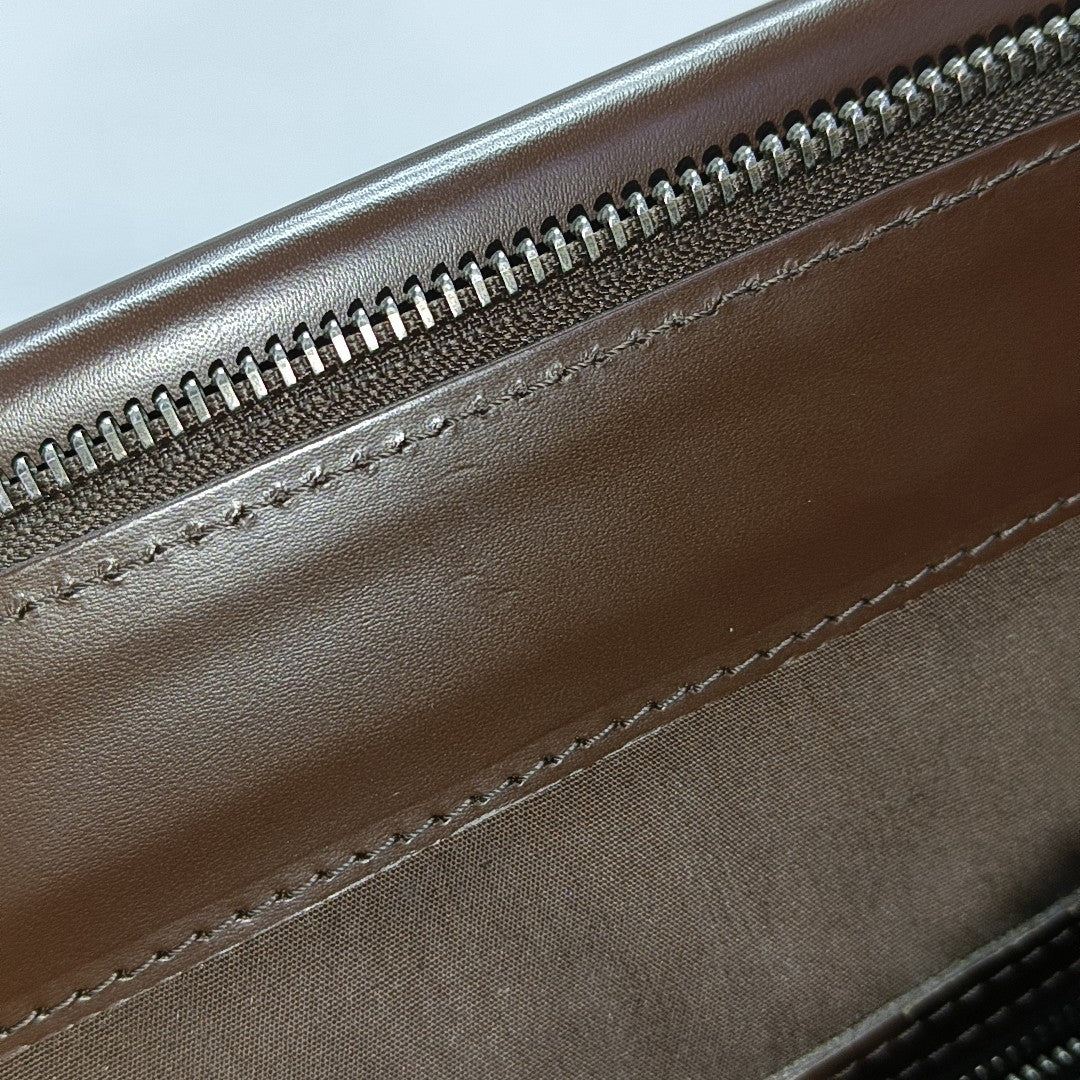 SAINT TROPEZ Epi Brown