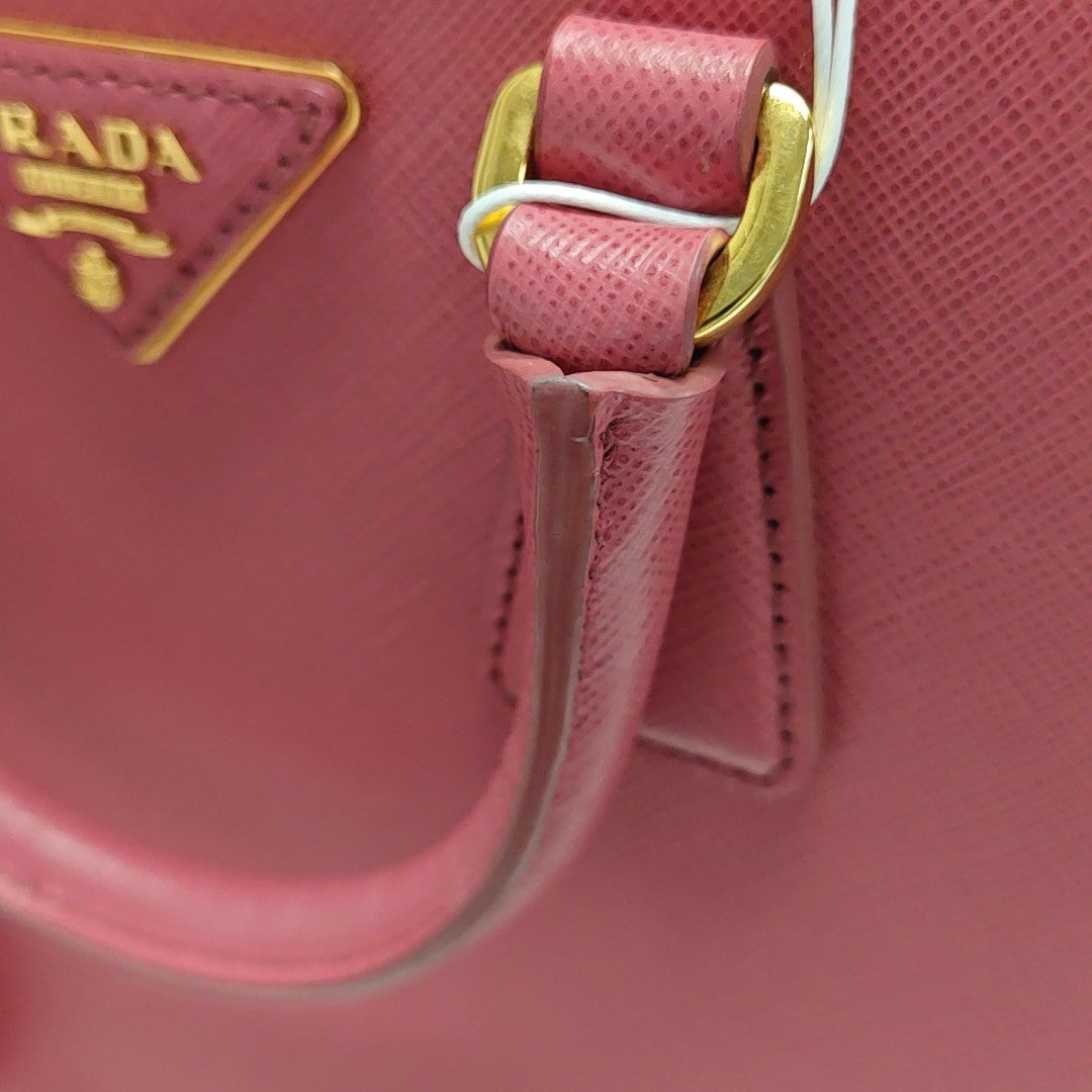 Promenade Small Saffiano Calfskin Beige