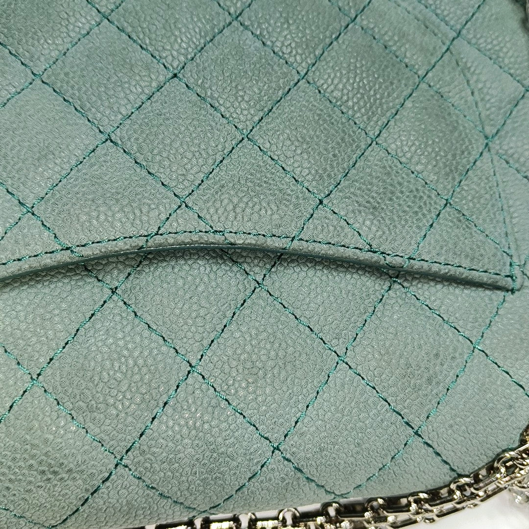 Authenticated pre-owned  2.55 225 (small) Quilted Grained Calfskin Green - Shoulder Bag at Looply