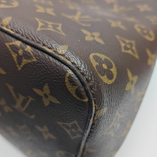 NÉONOÉ MM Monogram Coated Canvas Brown