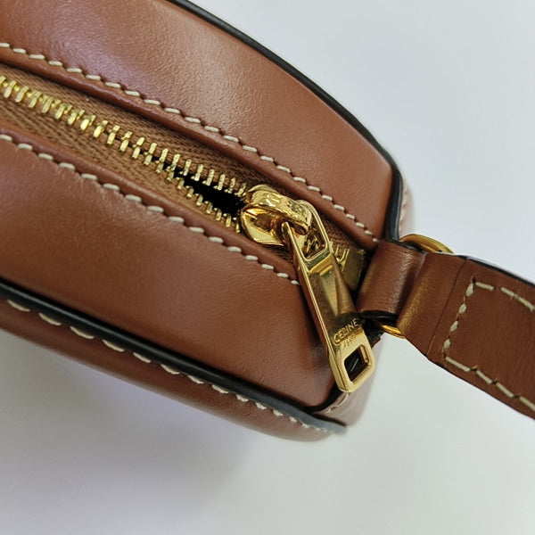 TRIOMPHE Small Calfskin Brown