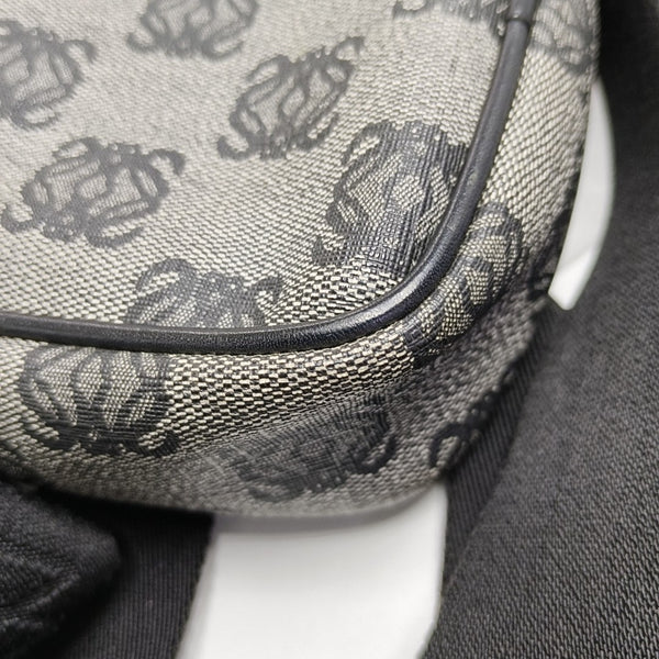 Monogram Canvas Gray