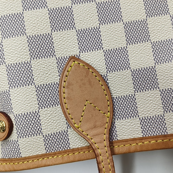 NEVERFULL PM Lona revestida Damier Azur Blanca