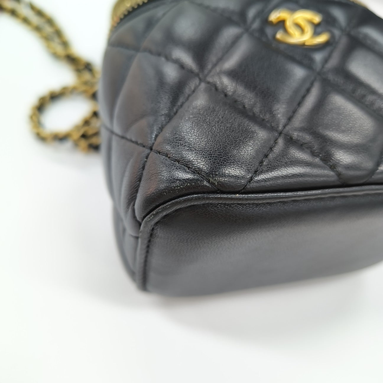 VANITY CASE Mini Quilted Lambskin Black