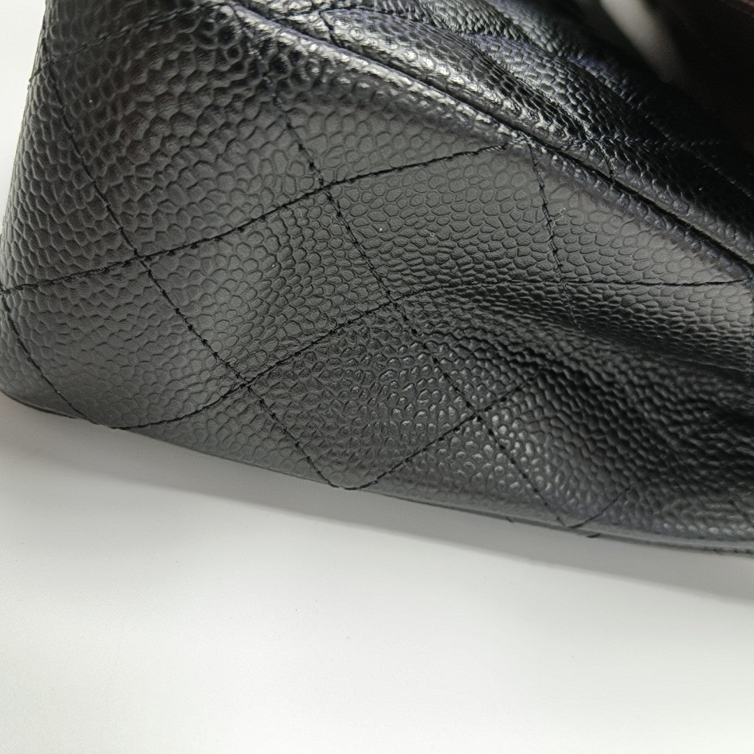 CLASSIC FLAP Medium Quilted Grained Calfskin Black