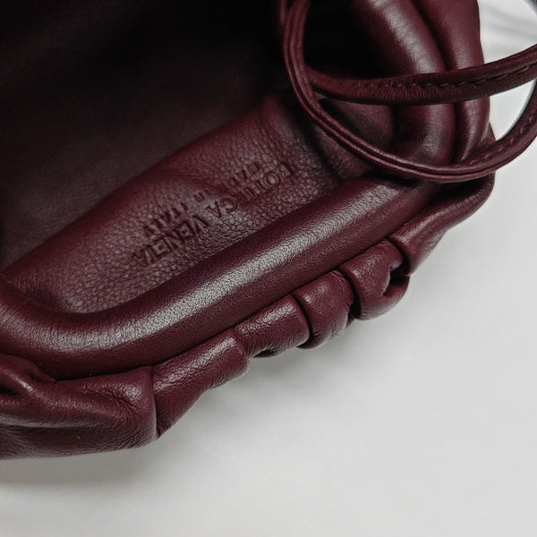 Authenticated pre-owned  The Pouch Calfskin Red - Shoulder Bag at Looply