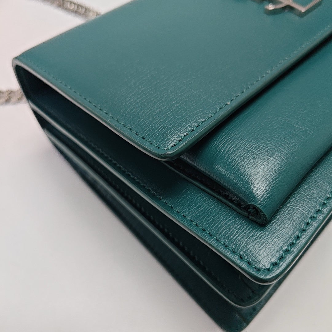 SUNSET Medium Calfskin Green