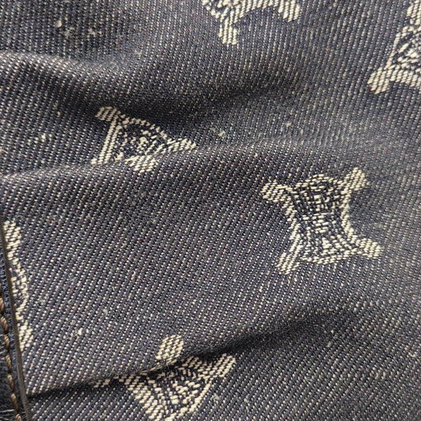Canvas Blue