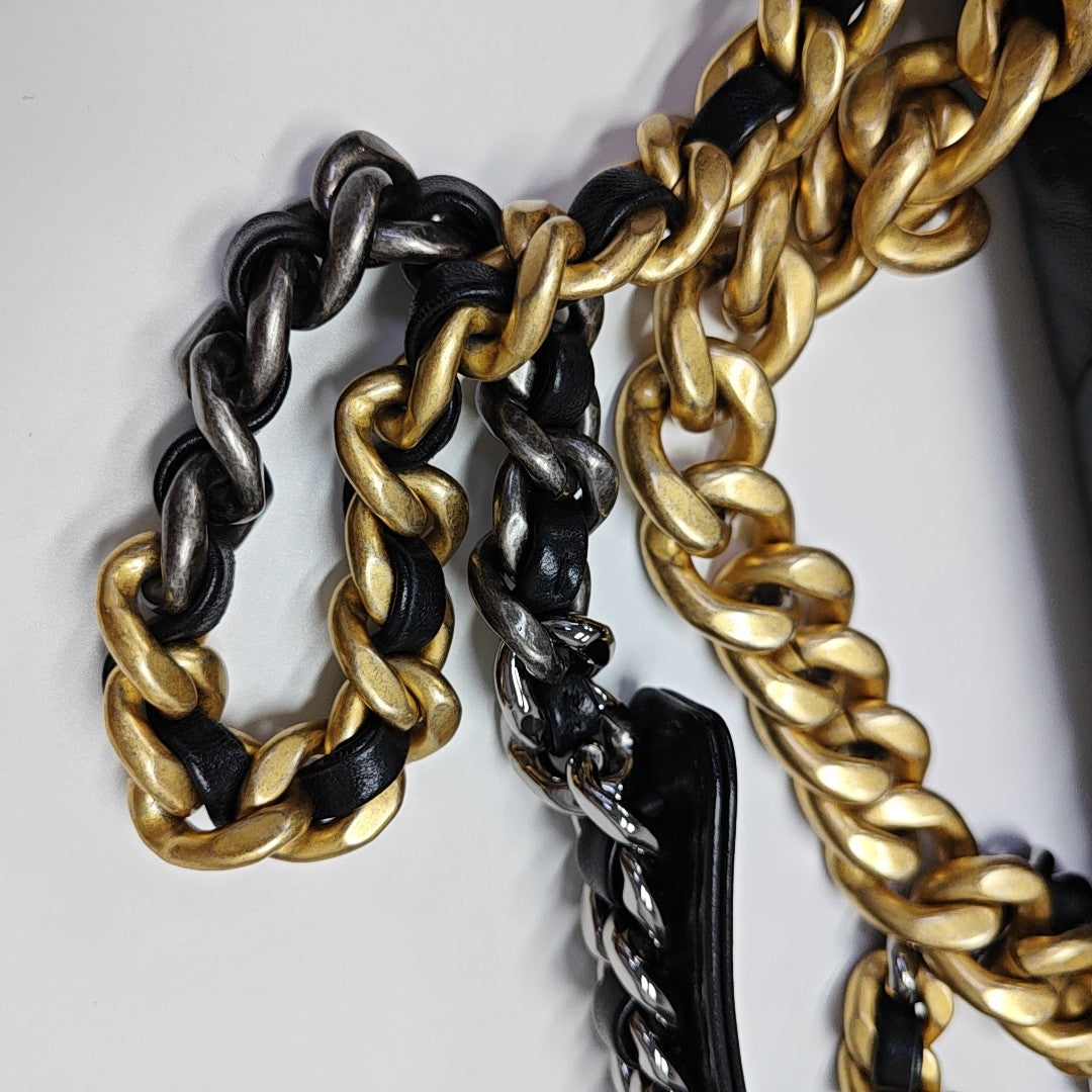 CHANEL 19 Medium Quilted Lambskin Black