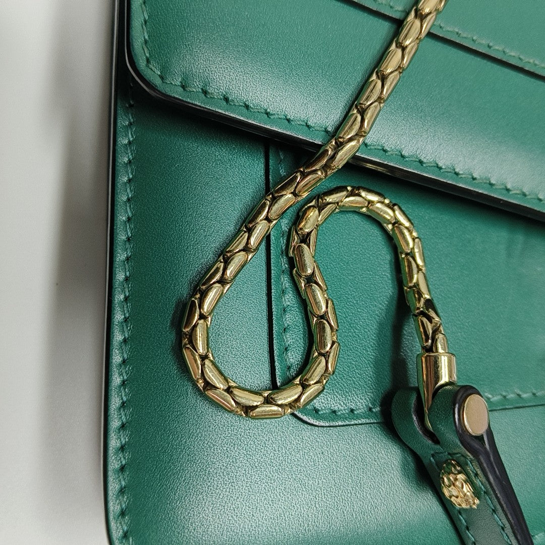SERPENTI FOREVER Small Calfskin Green