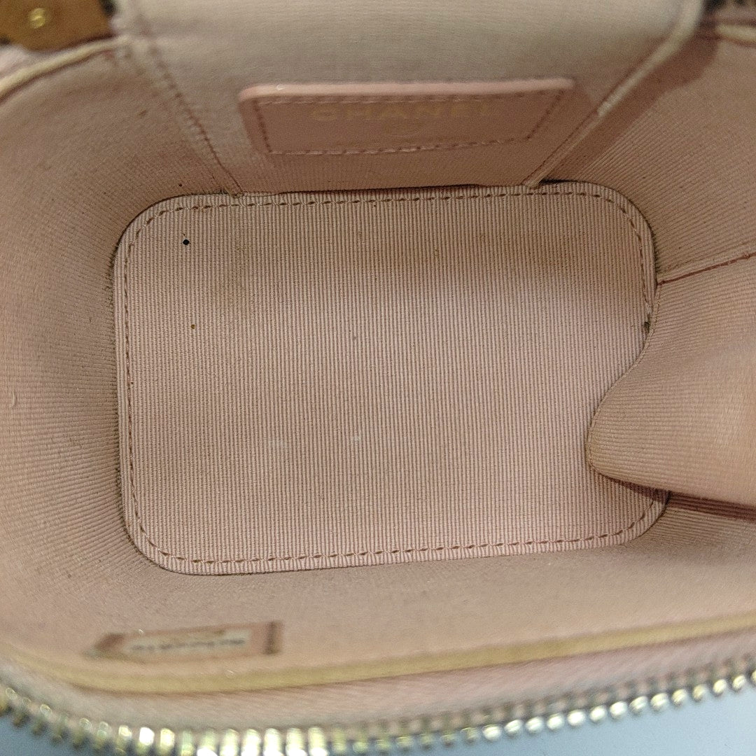 Authenticated pre-owned  VANITY CASE Mini Quilted Grained Calfskin Pink - Shoulder Bag at Looply