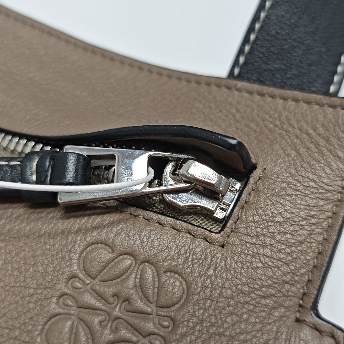 T Pouch Calfskin Brown