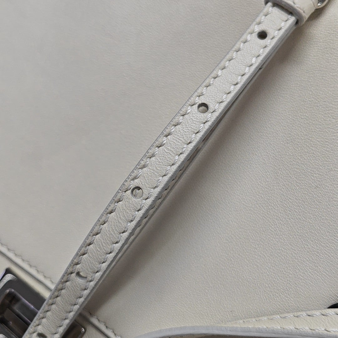 Peekaboo Mini Calfskin White