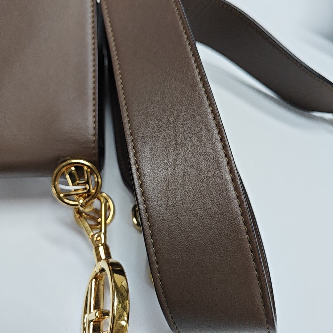 Kan I F Medium Calfskin Brown