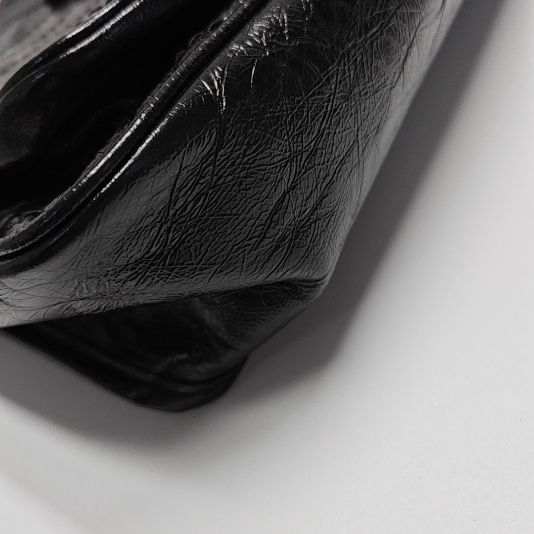 NIKI Medium Chevron Calfskin Black