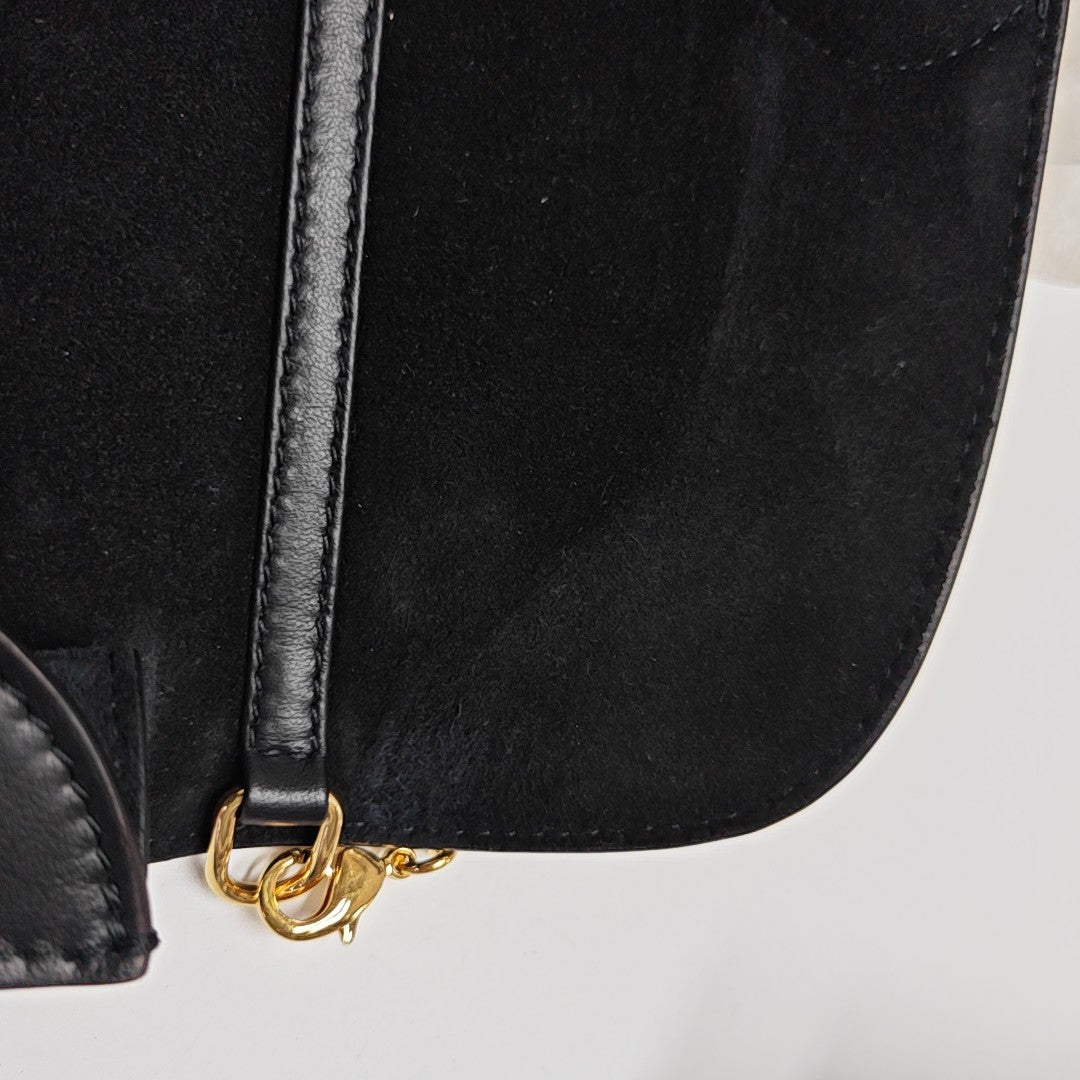 Bobby Medium Calfskin Black