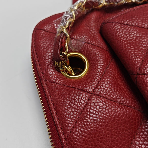VINTAGE CC LOGO Quilted Grained Calfskin Red
