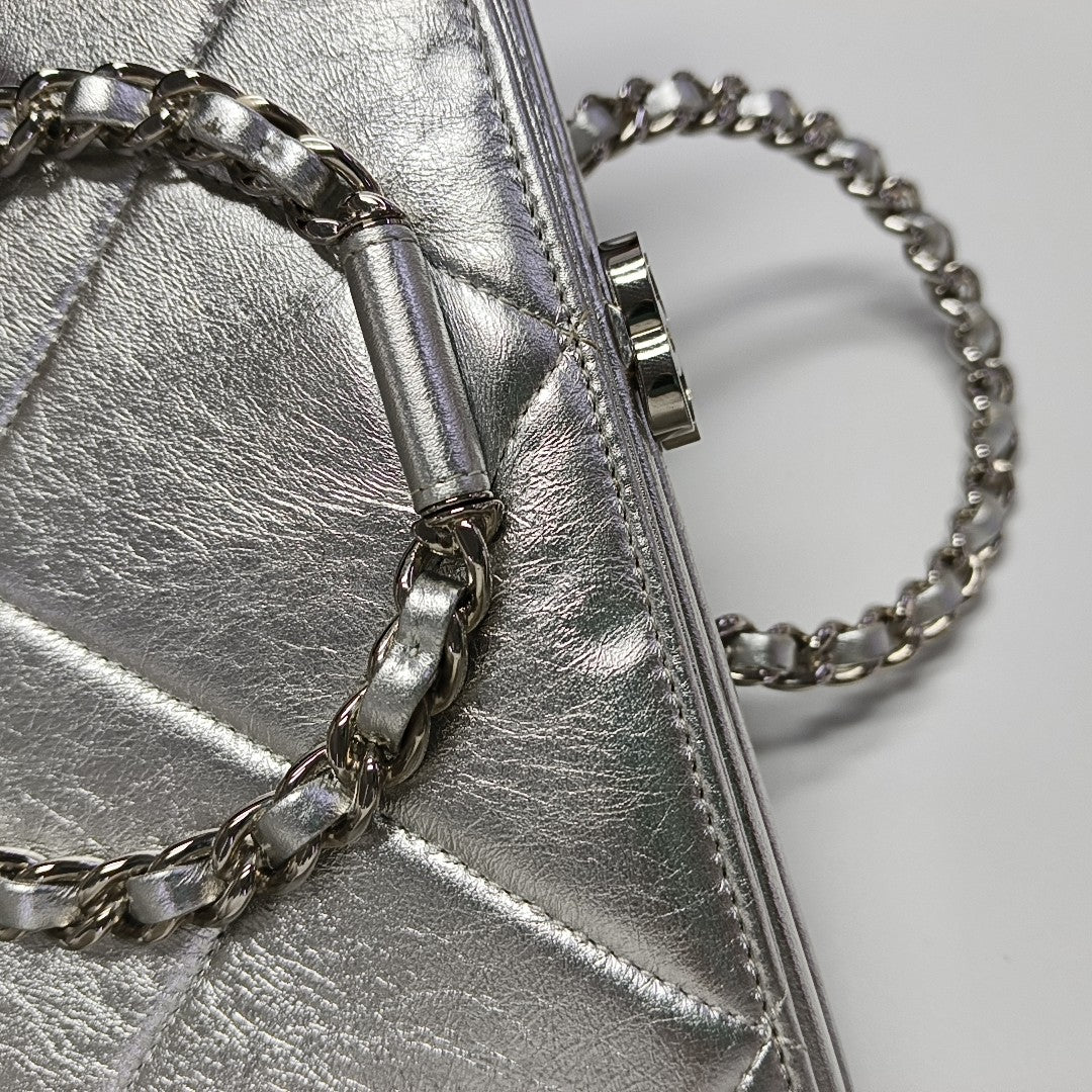 IN THE LOOP Quilted Lambskin Silver
