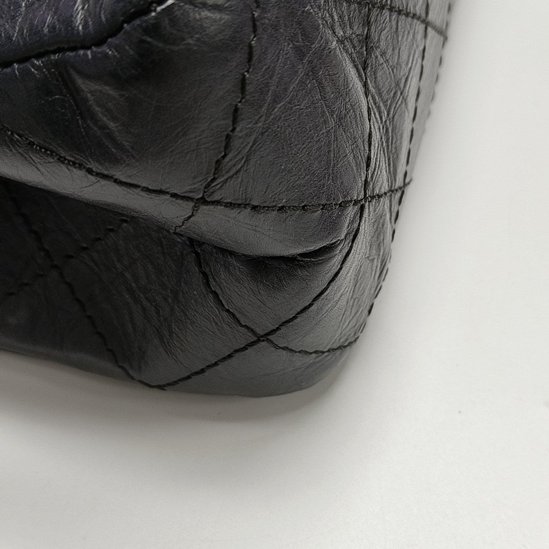 2.55 Maxi Quilted Waxed Cafskin Black