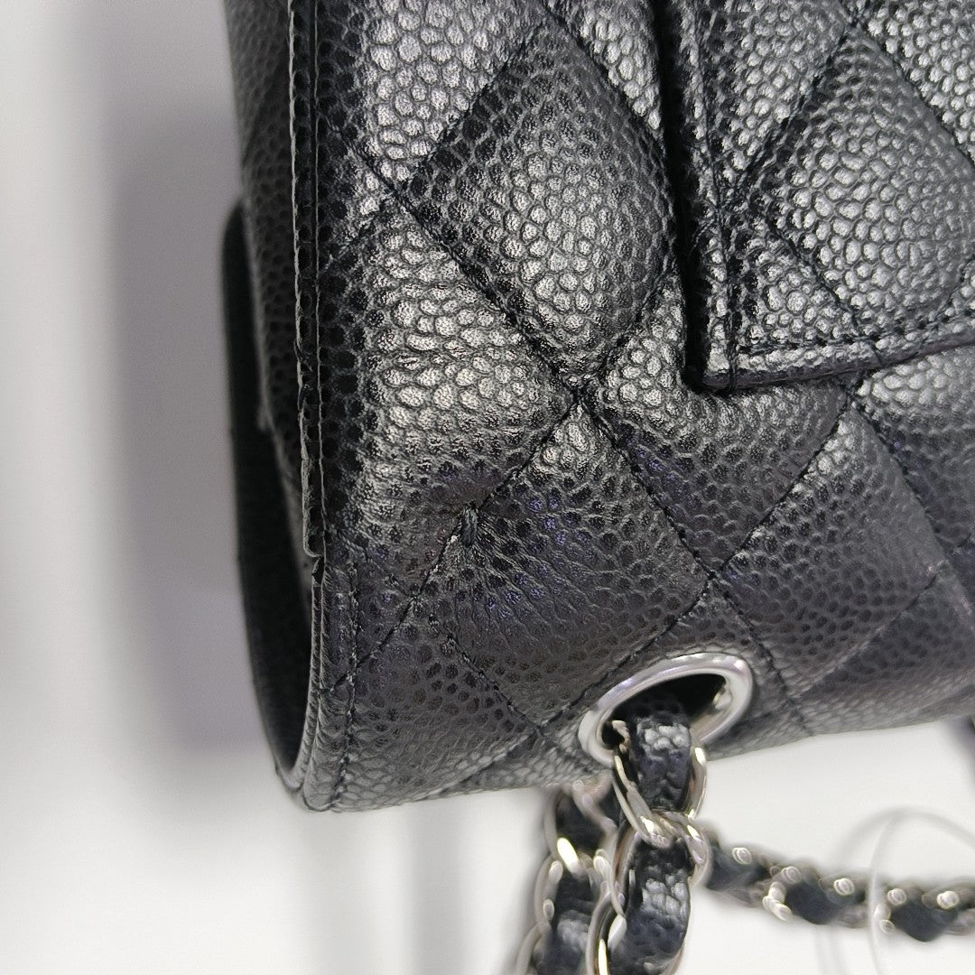 CLASSIC FLAP Small Quilted Grained Calfskin Black