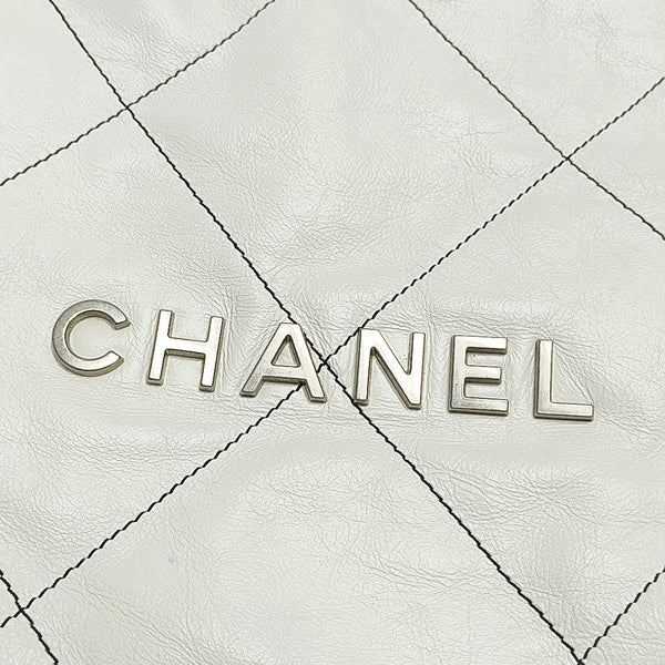 CHANEL 22 Large Quilted Calfskin White
