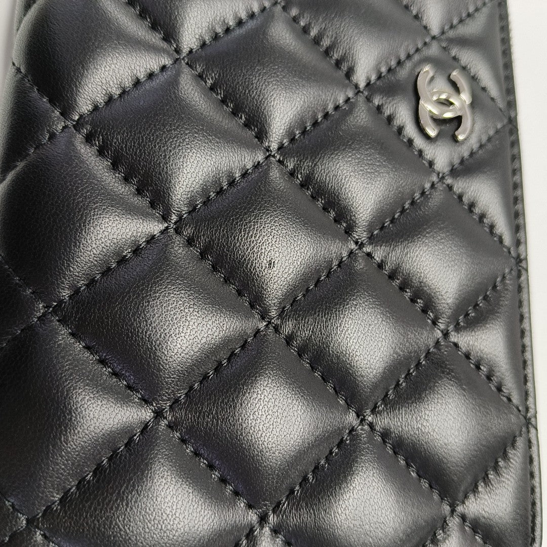 CLASSIC FLAP Mini Quilted Lambskin Black Wallet