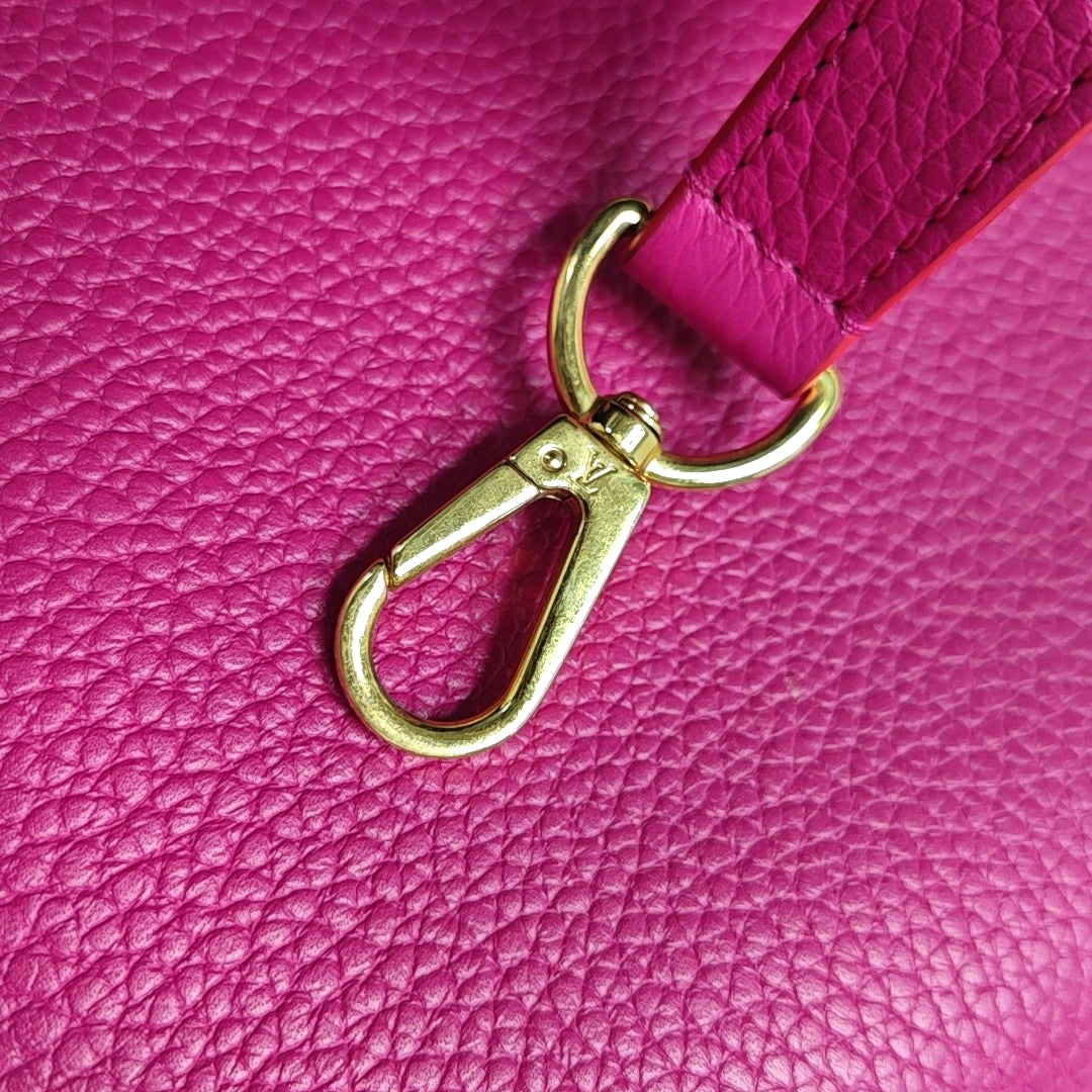 Authenticated pre-owned  CAPUCINES BB Calfskin Pink - Shoulder Bag at Looply
