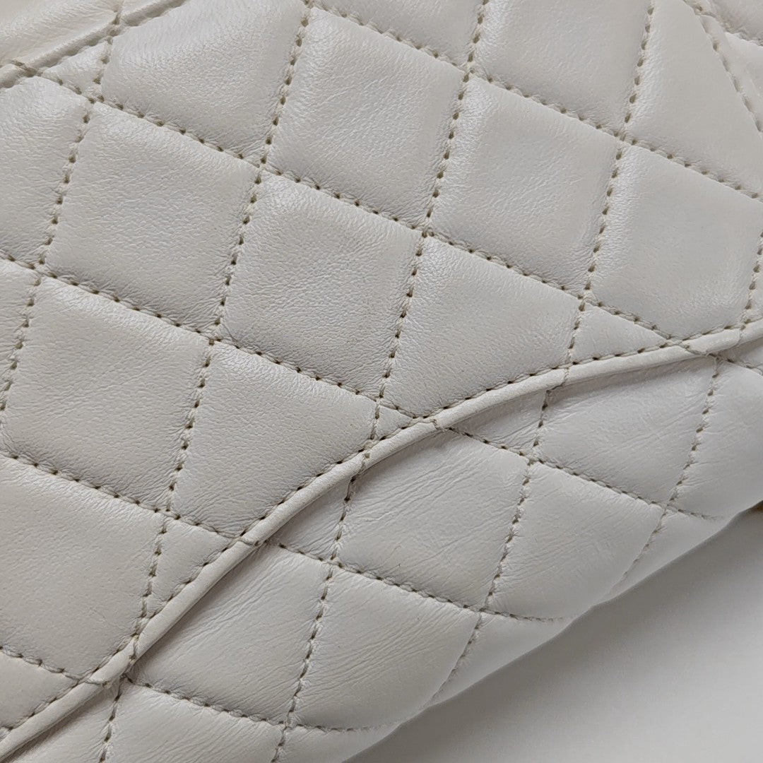 CLASSIC FLAP Mini Quilted Lambskin White