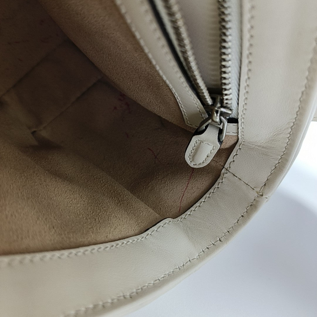 GG Marmont Medium Quilted Calfskin White