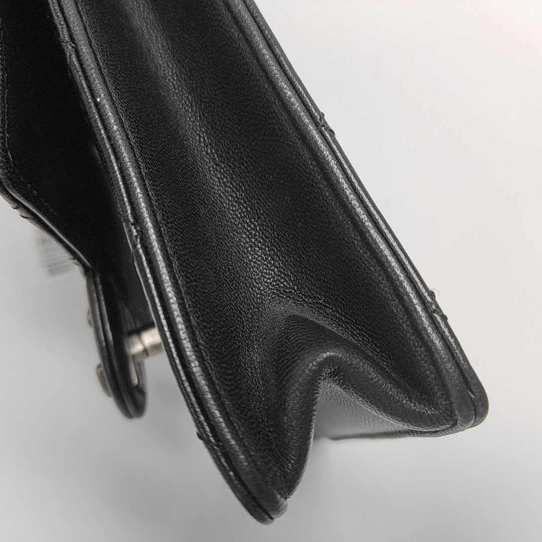 CLASSIC VERTICAL PEARL Quilted Lambskin Black