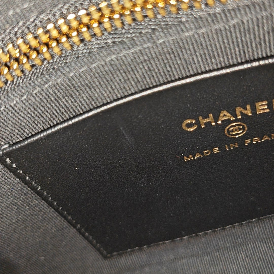 Quilted Lambskin Shoulder Bag Gray