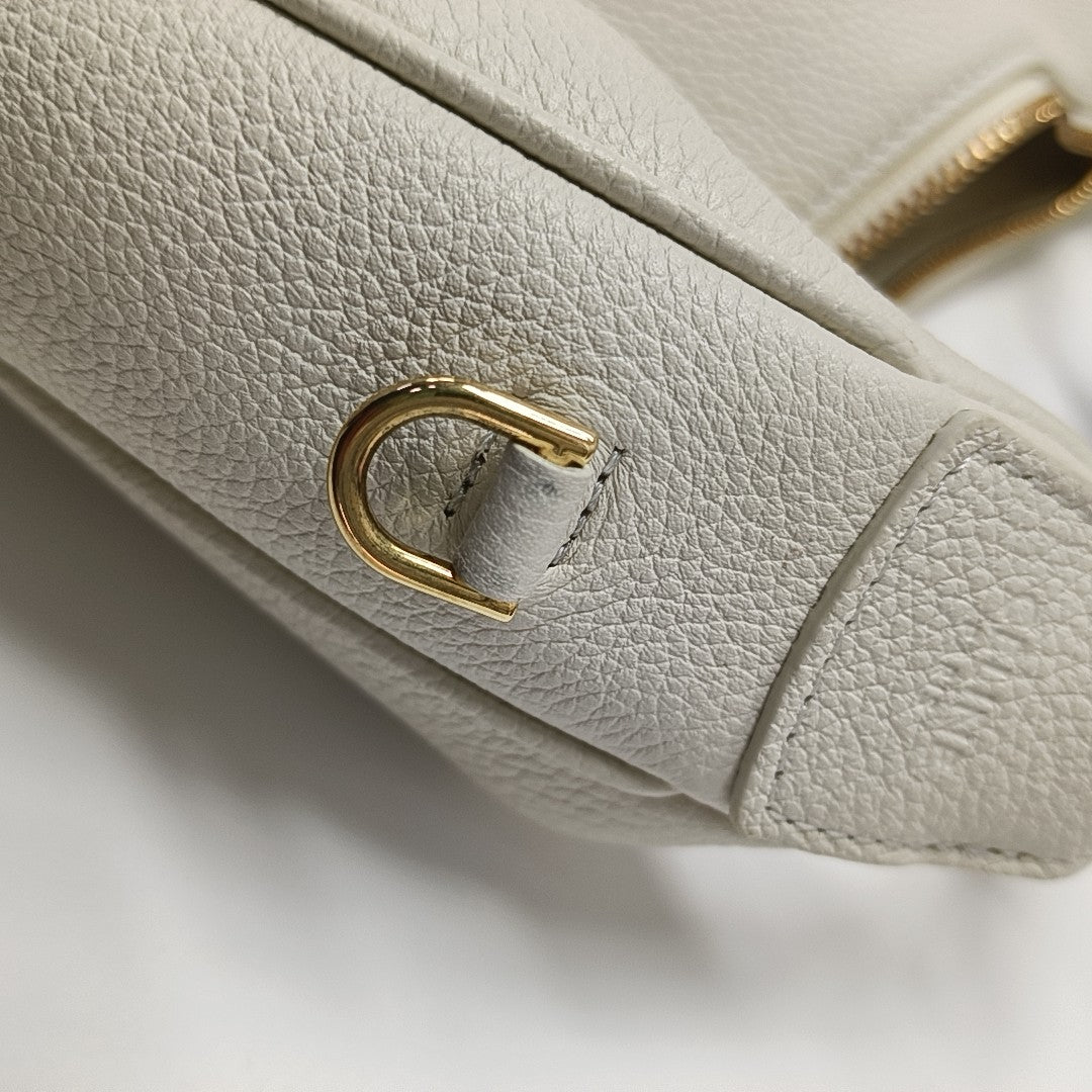LULU Calfskin White